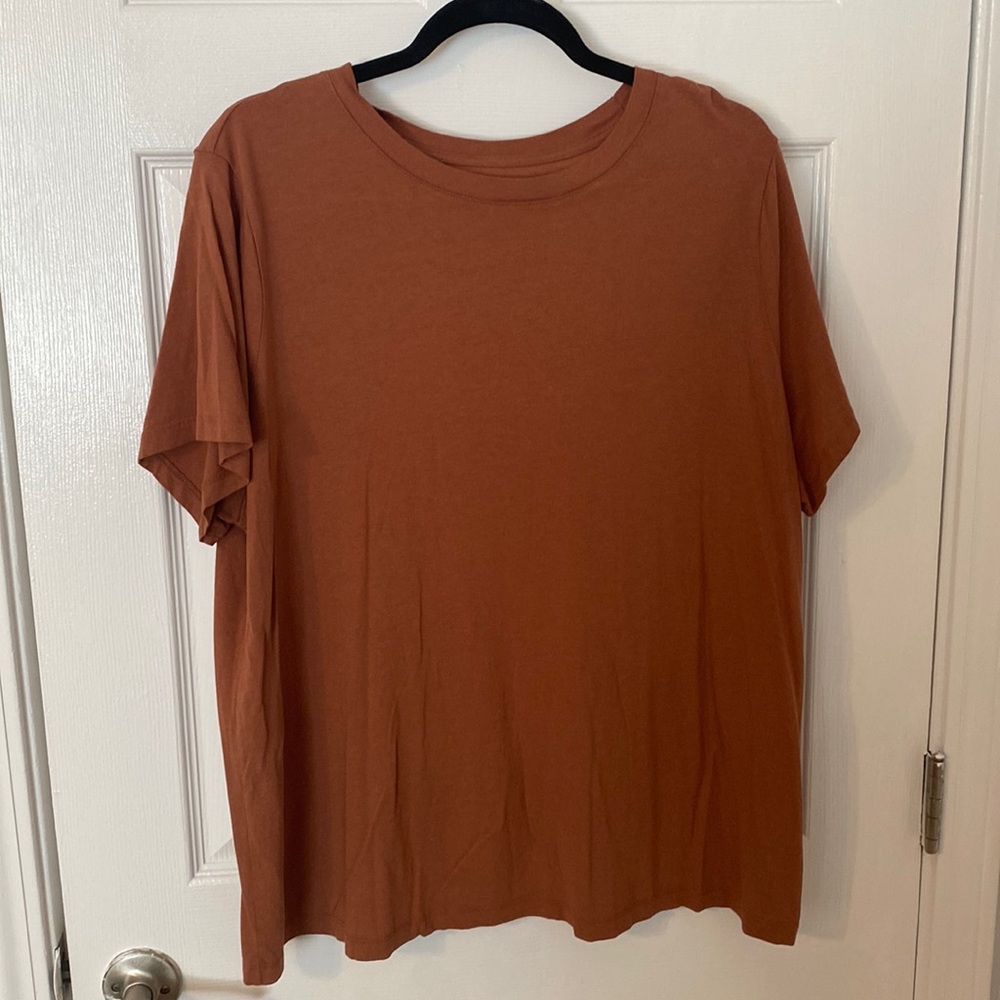 a new day Rust Brown Short Sleeve Crewneck Tee